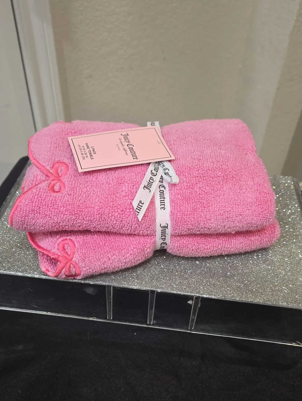 Juicy Couture Home Bow Trim Scalloped Hand Towel Set